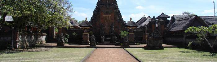attraction batuan temple in gianyar with epica bali tour service